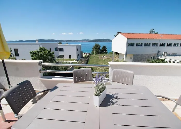 아파트 Apartment Verde