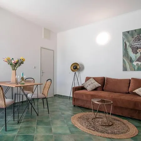 Apartment Verde 扎达尔