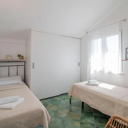 Apartment Verde شقة *